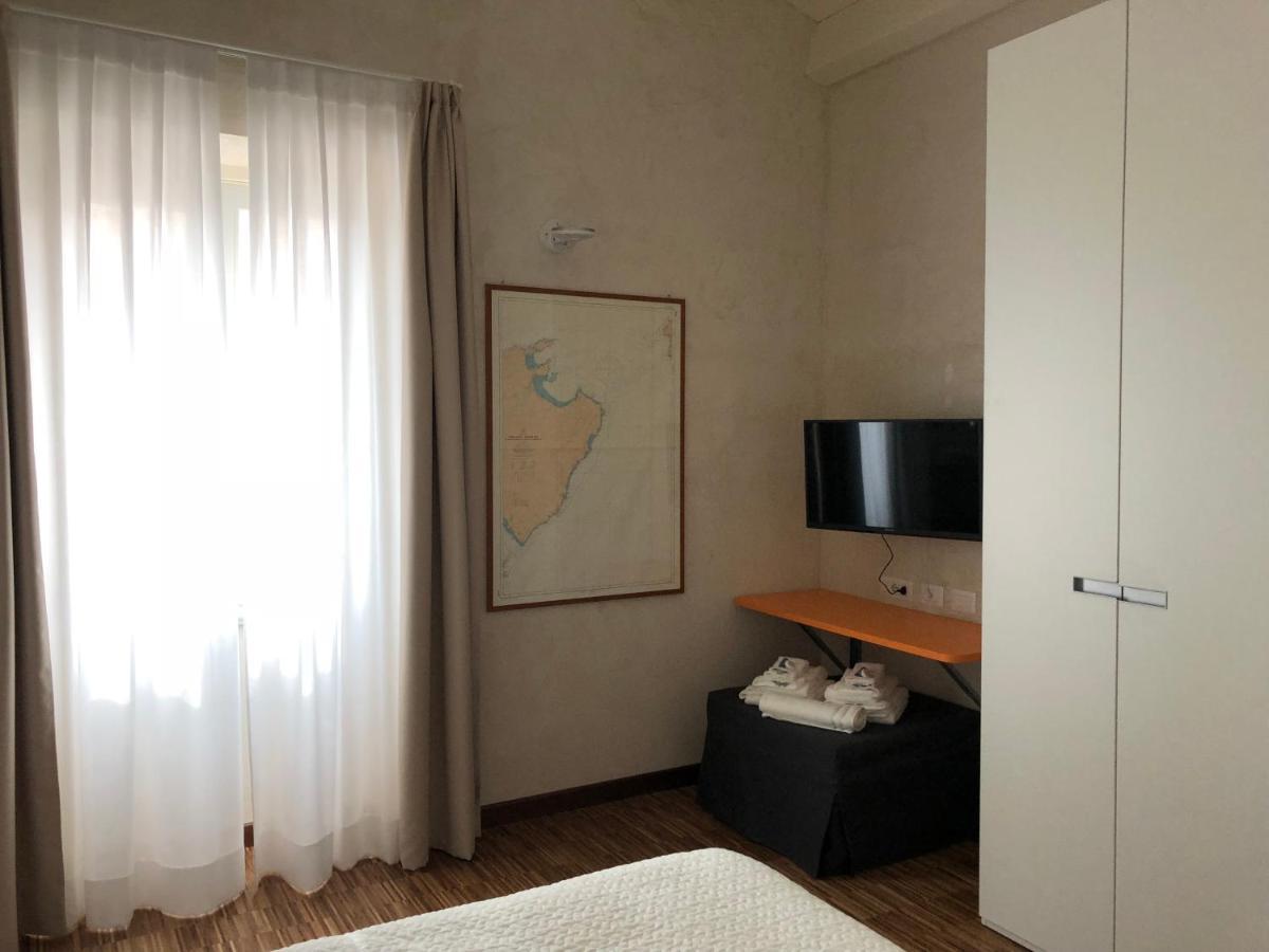 B&B Mare Di Fuori Stintino Εξωτερικό φωτογραφία